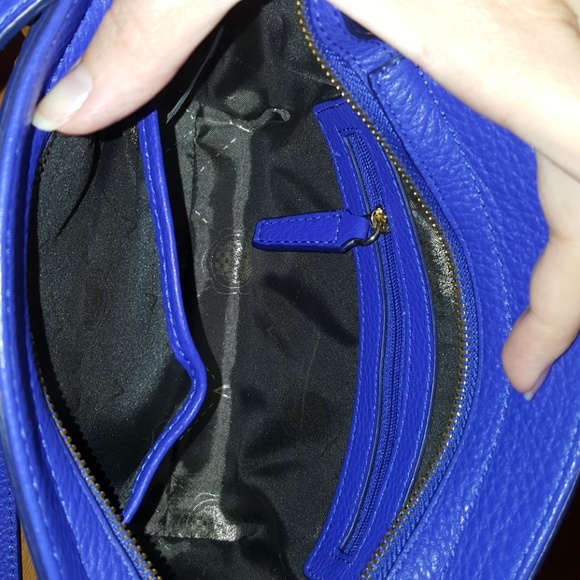Vince Camuto blue leather crossbody bag - Picture 6 of 8